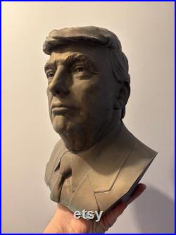 Buste Donal Trump old bronze effect