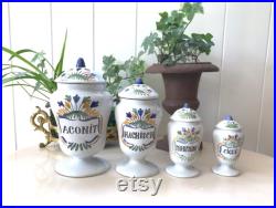 Cabinet de curiosité Vintage Set de 4 Pots à Pharmacie Aconit, Hachisch, Morphine, Ciguë en Faïence de Desvres Géo Martel decor Meillonnas