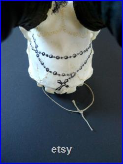 Crâne d'antilope springbok peint à la main motif tatouage sacré coeur et chapelet