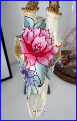 Crâne de chevreuil vintage peint à la main motif floral