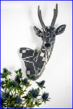 Fait à la main Fausse tête d animal fausse taxidermie Roe Deer sculpture grandeur nature. Cerf de Noël Buck avec de faux bois de velours