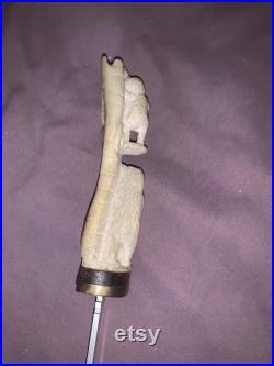 Jolie couteau fait à la main sculpter dans une corne d origlal véritable