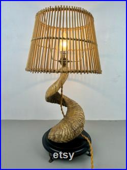 Lampe Corne de Bélier. Cabinet de Curiosités. Taxidermie Vintage