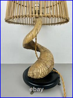 Lampe Corne de Bélier. Cabinet de Curiosités. Taxidermie Vintage