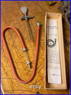 Rare Trocart pneumatique allemand KaWe complet et boîte Instrument médical vintage de collection Aspirateur Dr Potain Dr Dieulafoy Hirudo