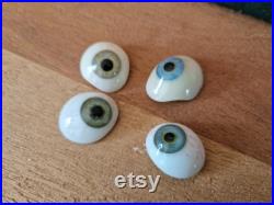 Rare lot de 50 prothèses oculaires anciennes Dans son coffret d'origine Couleurs bleues et vertes Rare lot de 50 prothèses oculaires anciennes Dans son coffret d'origine Couleurs bleues et vertes