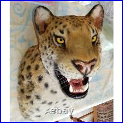 Taxidermie réplique trophée panthere en résine et fausse fourrure Taxidermie réplique trophée panthere en résine et fausse fourrure
