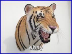 Taxidermie statue réplique trophée tigre du Bengal en résine et fausse fourrure