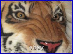 Taxidermie statue réplique trophée tigre du Bengal en résine et fausse fourrure