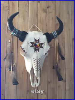 VENDU Crâne de Bison amérindien. Véritable tête de bison avec cornes. Décoration murale amérindienne. Décor amérindien. Bison des bois