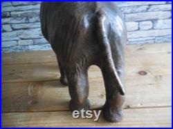 éléphant en cuir brun continental vintage