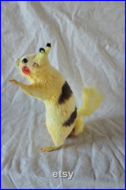 taxidermie MIGNON rat PIKA dessin animée japonais taxidermy rat PIKA curiosité