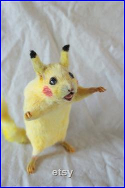 taxidermie MIGNON rat PIKA dessin animée japonais taxidermy rat PIKA curiosité