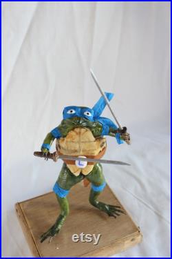 taxidermie grenouille ninja taxidermy frog bande dessinées collection Mutant cabinet de curiosité